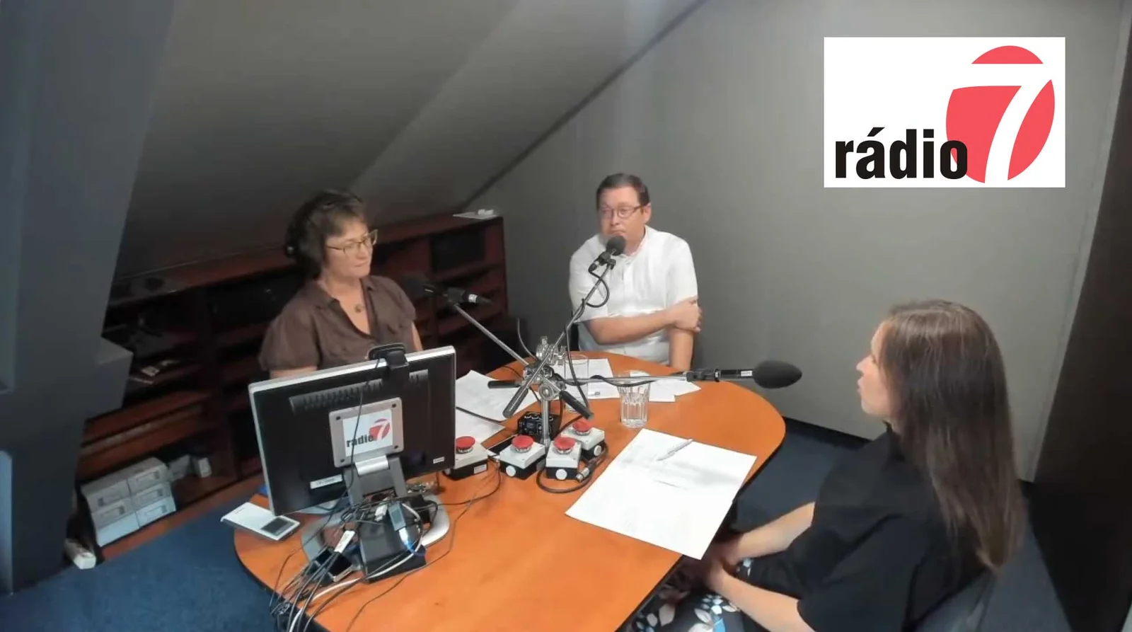 Rozhovor s Janou a Tadeášem na Rádiu 7
